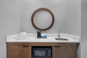 Hampton Inn & Suites Bakersfield Central