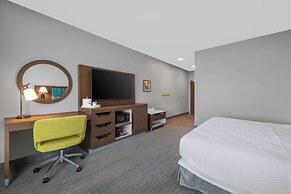 Hampton Inn & Suites Bakersfield Central