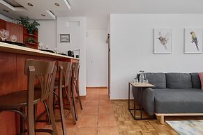 Cozy Zielińskiego Apartment by Renters