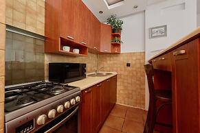 Cozy Zielińskiego Apartment by Renters