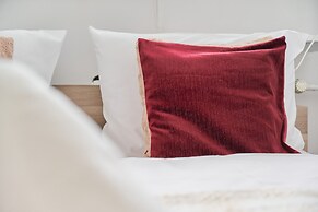 Cozy Zielińskiego Apartment by Renters