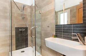 Omolos House in St Stefanos Bay