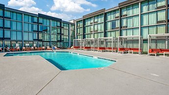 Staybridge Suites Dallas Market Ctr Love Field, an IHG Hotel