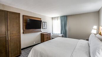 Staybridge Suites Dallas Market Ctr Love Field by IHG