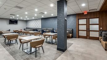 Staybridge Suites Dallas Market Ctr Love Field by IHG