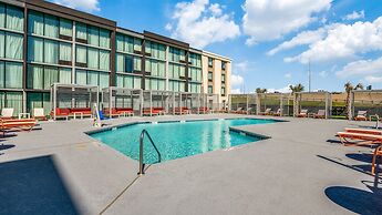 Staybridge Suites Dallas Market Ctr Love Field by IHG