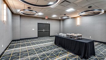 Staybridge Suites Dallas Market Ctr Love Field by IHG