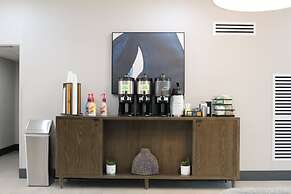 Staybridge Suites Dallas Market Ctr Love Field by IHG