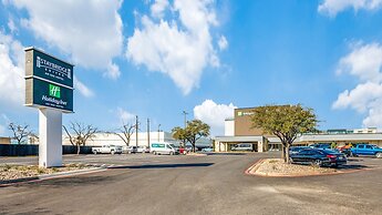 Staybridge Suites Dallas Market Ctr Love Field by IHG