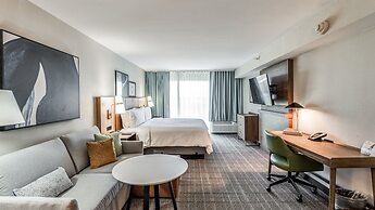 Staybridge Suites Dallas Market Ctr Love Field by IHG