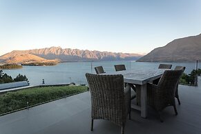 The Views and Spa by Staysouth