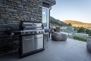 The Views and Spa by Staysouth