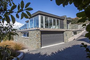 The Views and Spa by Staysouth