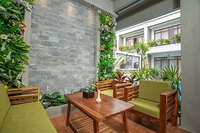 Cambana La Riviere Boutique