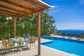 Villa Thalia Sofia in Mousata