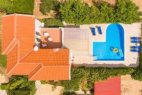 Villa Thalia Sofia in Mousata