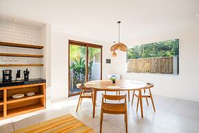 Beefy Dragon Villa by Betterplace