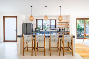 Beefy Dragon Villa by Betterplace