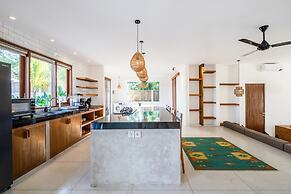 Beefy Dragon Villa by Betterplace