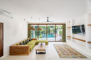 Beefy Dragon Villa by Betterplace