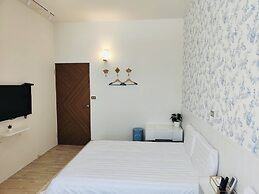 6 person single house