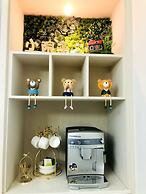 6 person single house