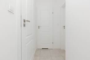 Szlachecka Apartment, Parking by Renters