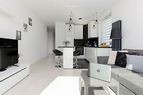 Szlachecka Apartment, Parking by Renters