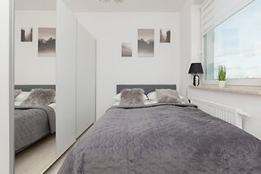 Szlachecka Apartment, Parking by Renters