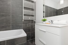 Szlachecka Apartment, Parking by Renters