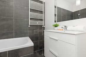 Szlachecka Apartment, Parking by Renters