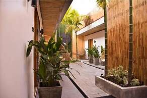 Momento Bangtao Beach