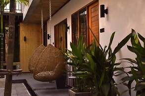 Momento Bangtao Beach