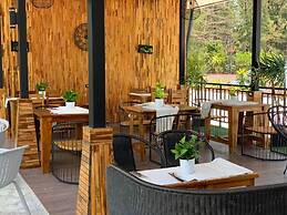 Momento Bangtao Beach