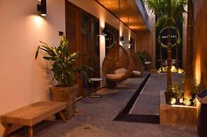 Momento Bangtao Beach