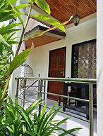 Momento Bangtao Beach