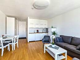 Stunning 1-bed Apartment in Neuss