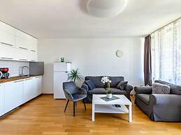 Stunning 1-bed Apartment in Neuss