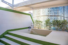 YOHO Resorts World Hotel