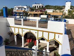 Room in Guest Room - Room in Villa L'air De La Mer No0969