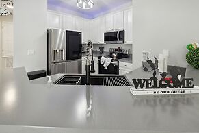 Amazing Disney Themed Oasis 3br Near Parks 3 Bedroom Townhouse by RedA