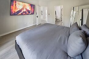 Brand New Disney Themed Oasis 2br Near Parks 2 Bedroom Townhouse by Re