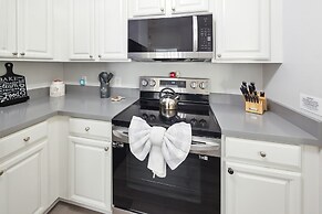 Comfy Disney Themed Oasis 1br Near Parks 1 Bedroom Townhouse by Redawn