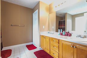 Atlanta Retreat W/ 2-car Garage, Fenced Yard 6 Bedroom Home by RedAwni