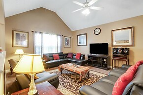 Atlanta Retreat W/ 2-car Garage, Fenced Yard 6 Bedroom Home by RedAwni