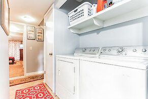 Centrally Located 4br Stonecrest Condo 4 Bedroom Condo by Redawning