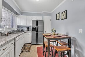 Centrally Located 4br Stonecrest Condo 4 Bedroom Condo by Redawning