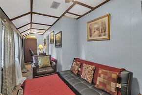 Centrally Located 4br Stonecrest Condo 4 Bedroom Condo by Redawning