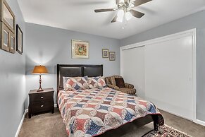 Centrally Located 4br Stonecrest Condo 4 Bedroom Condo by Redawning