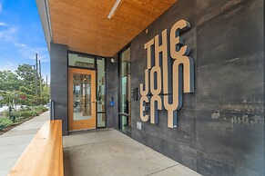 Chic 1-bed In Vibrant Optimist Park 1 Bedroom Apts by RedAwning